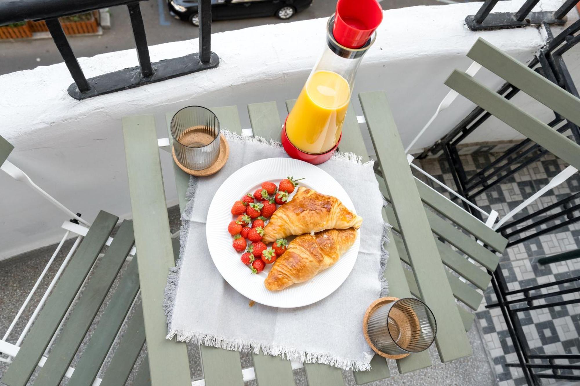 Cismigiu Serenity: 1Br Flat With Scenic Balcony ブカレスト エクステリア 写真